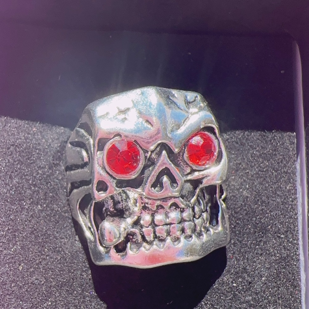 He rocks ring smoking skull ☠️ 🚬 💀 sterling silver Halloween Sz 7-11